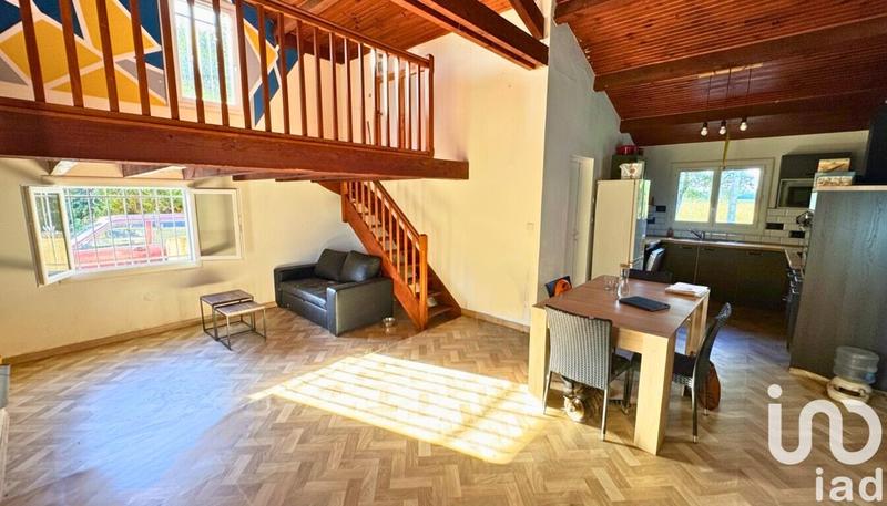 Maison - 94 m² - 5 pièces