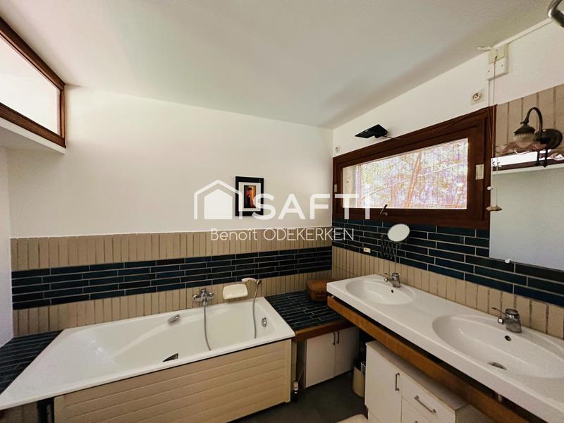 Maison - 191 m² - 8 pièces