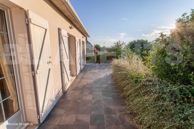 Pavillon - 130 m² - 6 pièces