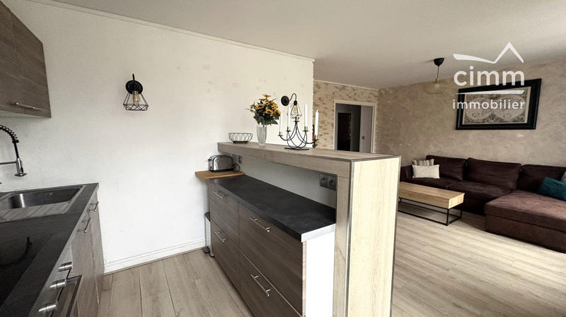 Appartement - 65 m² - 4 pièces