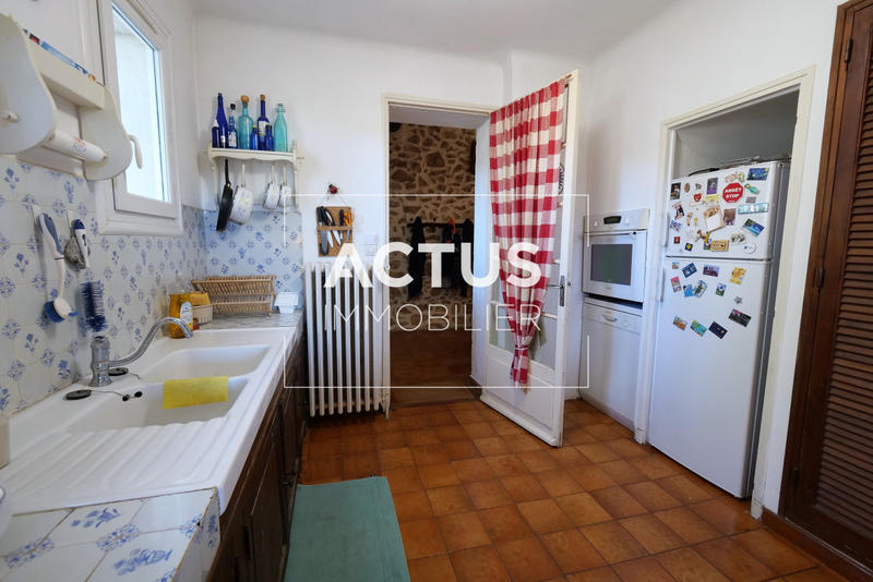 Maison - 210 m² - 8 pièces