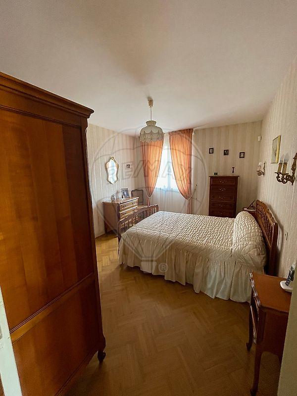 Maison - 152 m² - 6 pièces