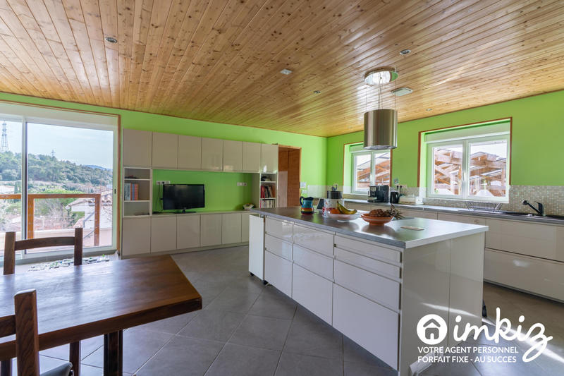 Maison - 290 m² - 10 pièces