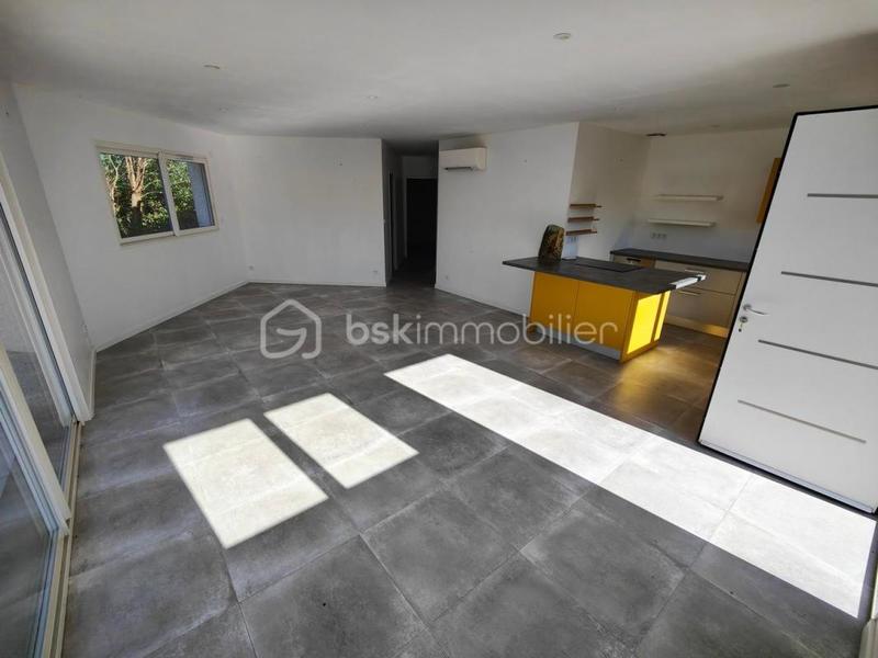 Villa - 80 m² - 4 pièces