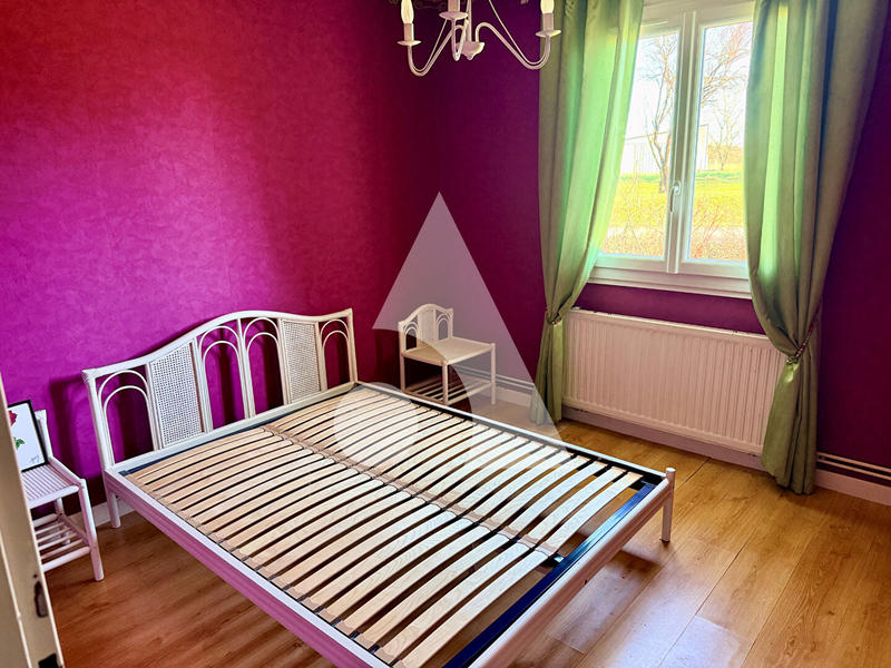 Maison - 90 m² - 5 pièces