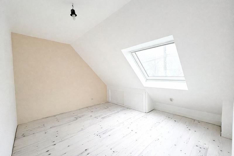 Maison - 99 m² - 6 pièces