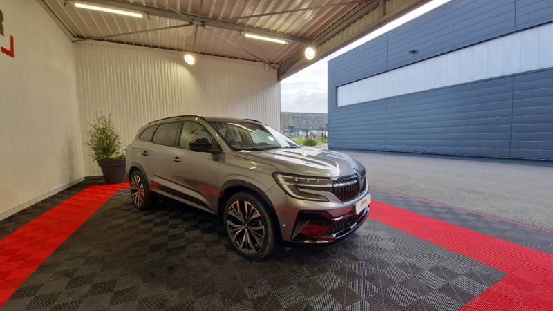 Renault Espace VI E-Tech Hybrid 200 Iconic