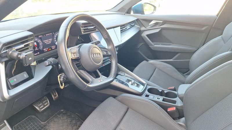 Audi A3 sportback IV 40 Tfsi 204 e-tron s-Tronic 6 Design - Automatique Entretien constructeur