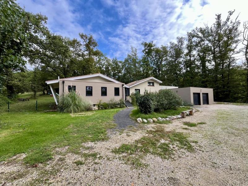 Maison - 165 m² - 5 pièces