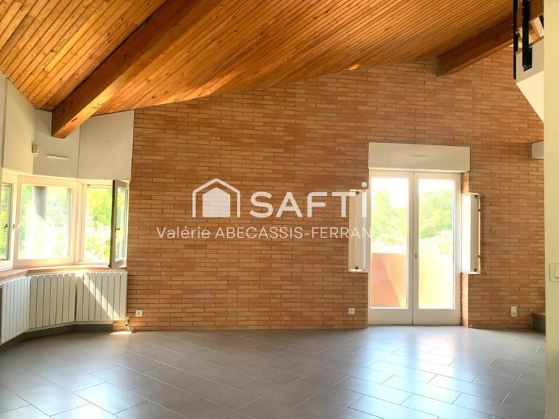 Maison - 215 m² - 7 pièces