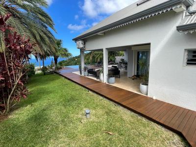 Maison - 220 m² - 6 pièces