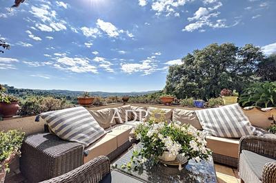 Propriété - 300 m² - 8 pièces