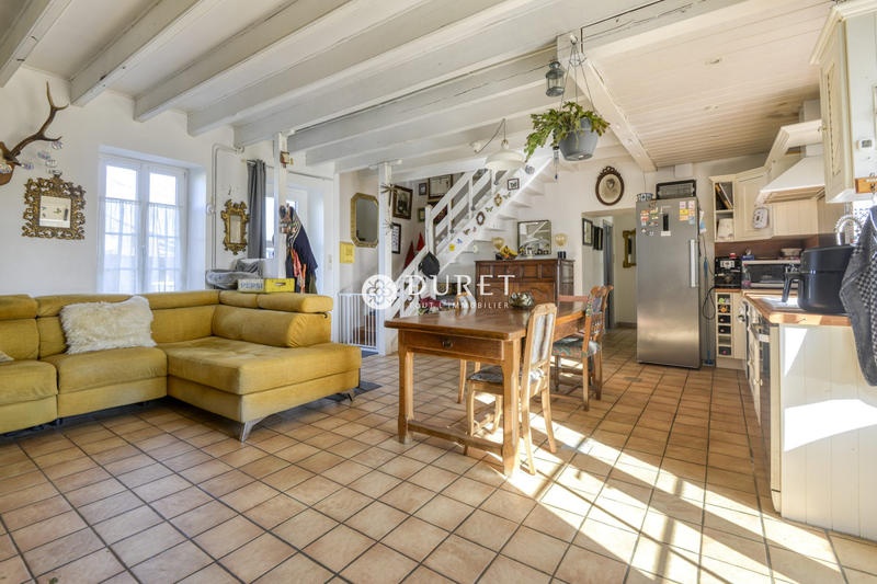 Maison ancienne - 331 m² - 11 pièces