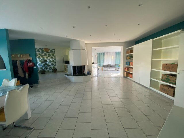 Maison - 219 m² - 8 pièces