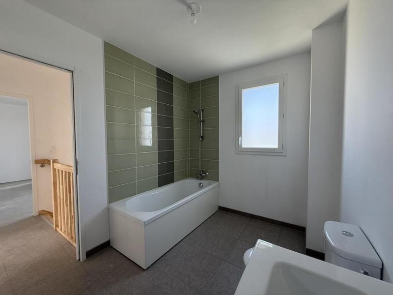 Maison - 88 m² - 4 pièces