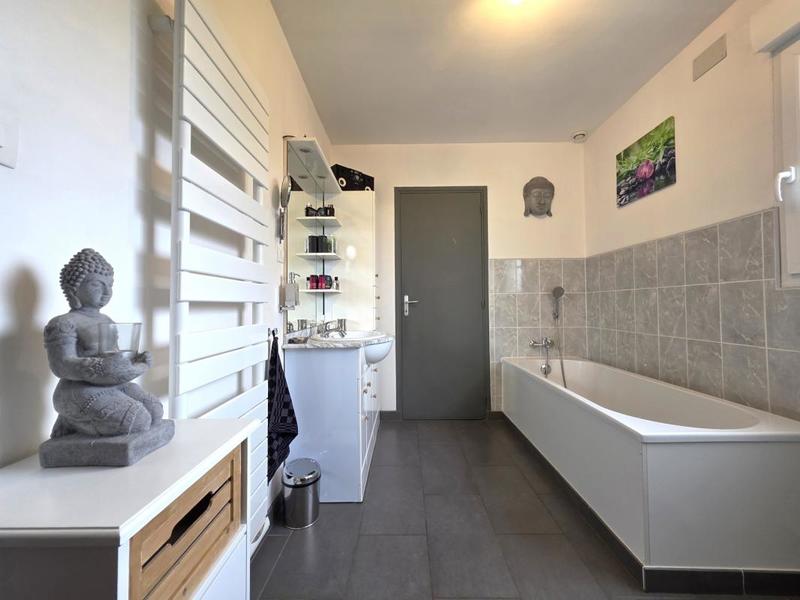 Maison - 109 m² - 5 pièces