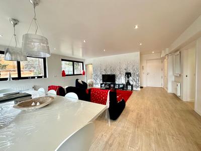 Appartement - 165 m² - 5 pièces