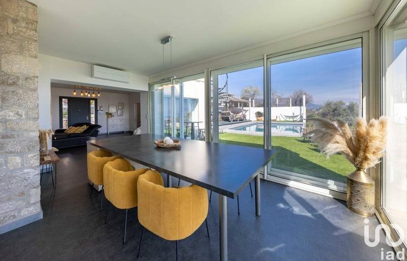 Appartement - 157 m² - 5 pièces