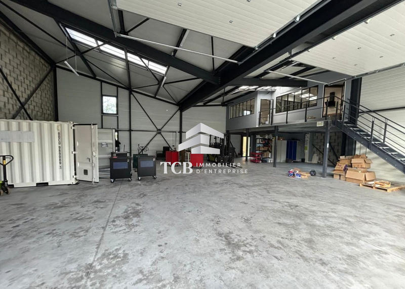 Local d'activités - 294 m²