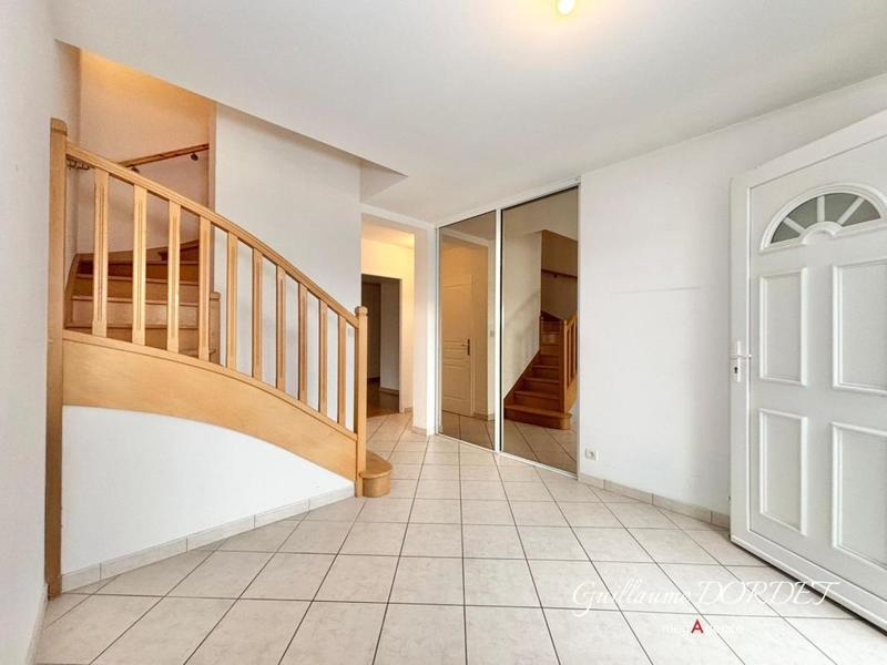 Maison traditionnelle - 110 m² - 4 pièces