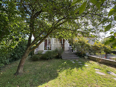 Maison - 163 m² - 9 pièces