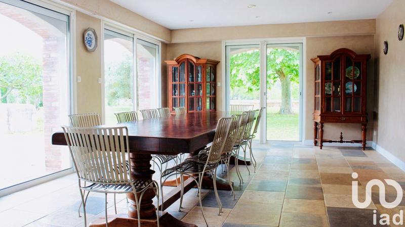 Maison - 311 m² - 8 pièces