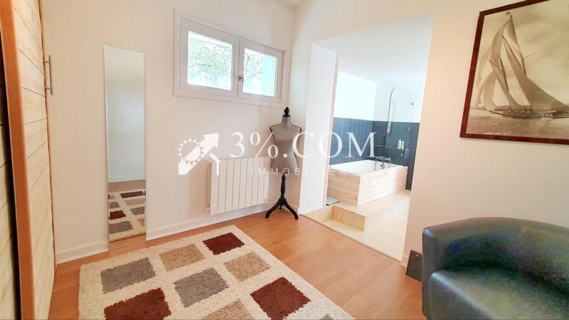 Propriété - 197 m² - 7 pièces