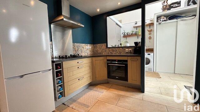 Maison - 296 m² - 12 pièces