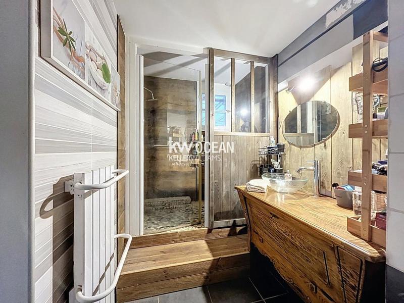 Maison - 176 m² - 8 pièces