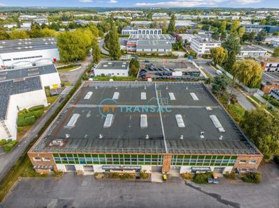 Local d'activités - 352 m²