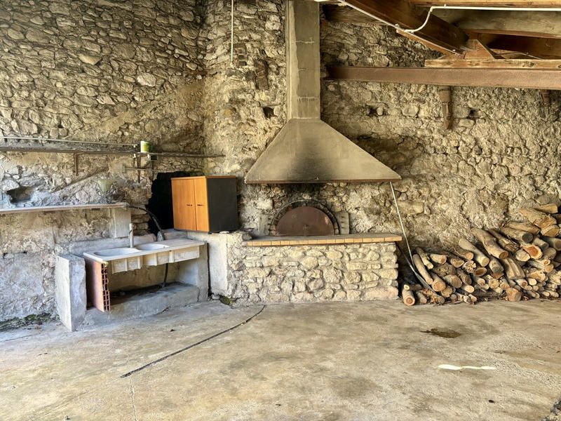 Mas - 200 m² - 8 pièces