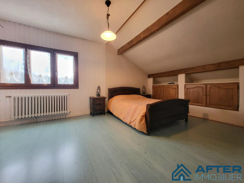 Maison - 182 m² - 9 pièces