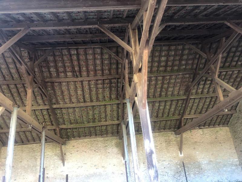 Grange - 250 m² - 1 pièce