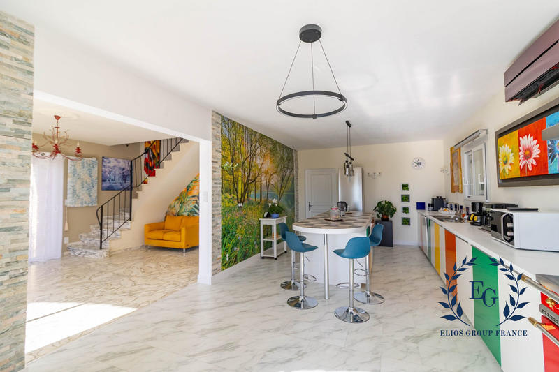 Maison - 188 m² - 5 pièces