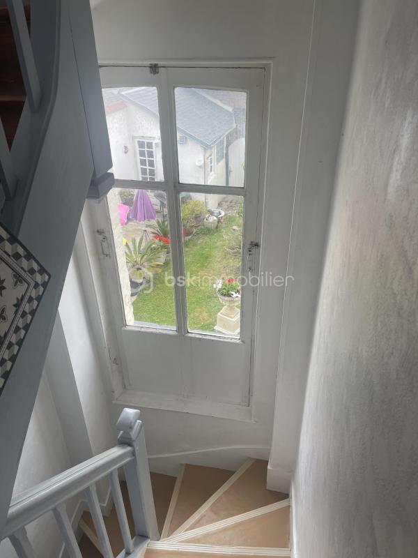 Propriété - 190 m² - 12 pièces