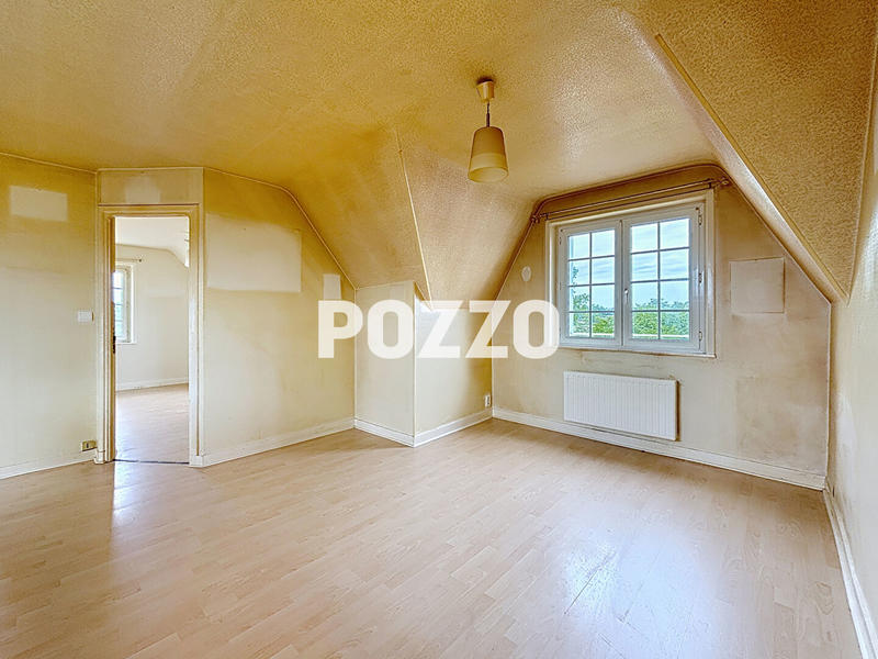 Maison - 224 m² - 8 pièces