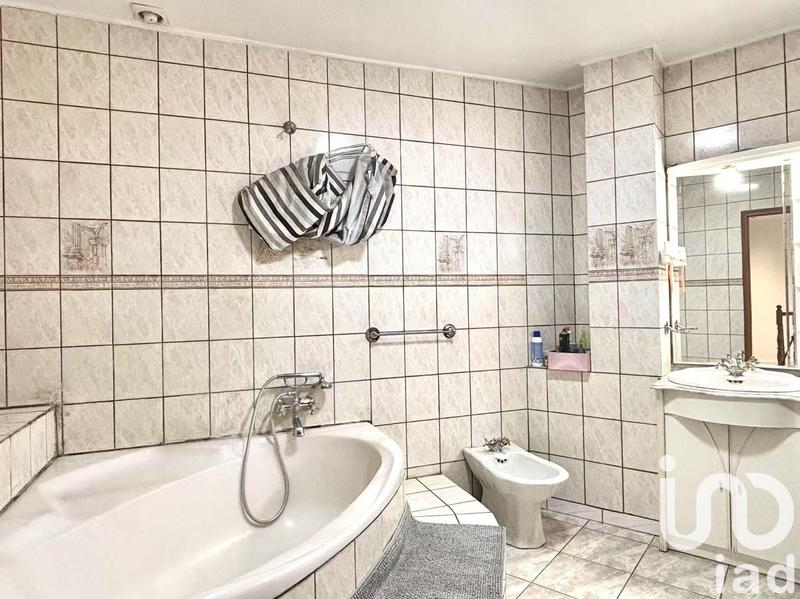 Maison - 167 m² - 5 pièces