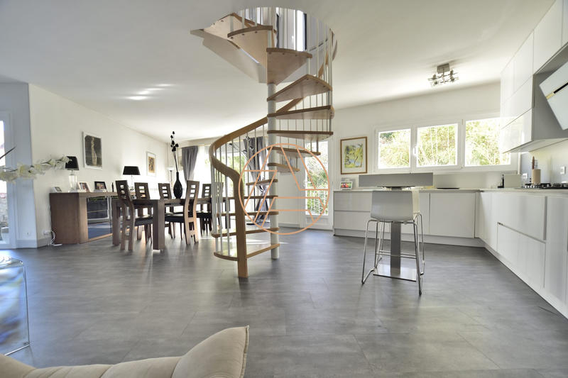 Maison contemporaine - 156 m² - 6 pièces