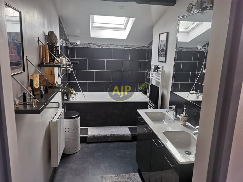 Fonds de commerce - 560 m²