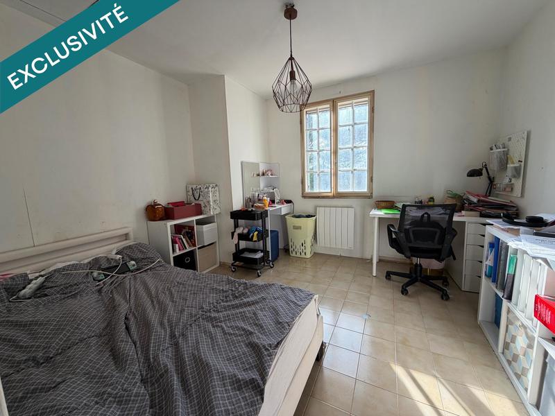 Maison - 180 m² - 7 pièces