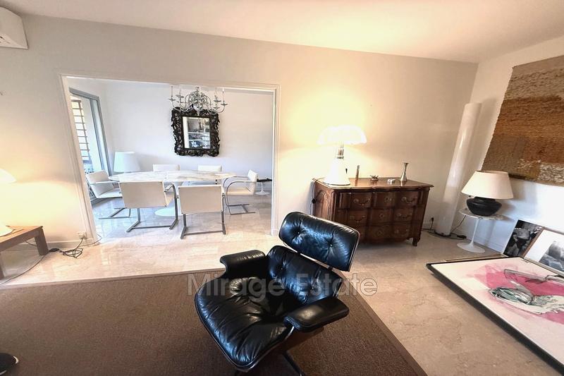 Appartement - 99 m² - 3 pièces