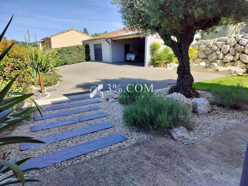 Villa - 200 m² - 7 pièces