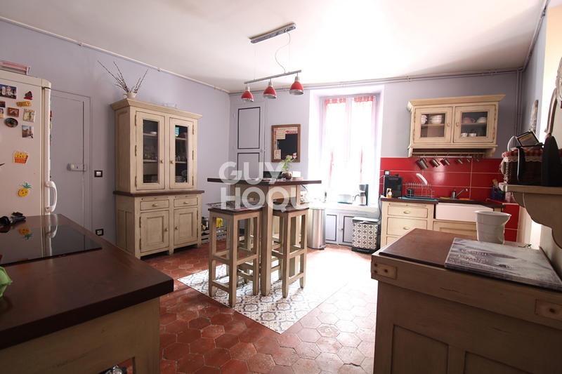 Maison - 271 m² - 7 pièces