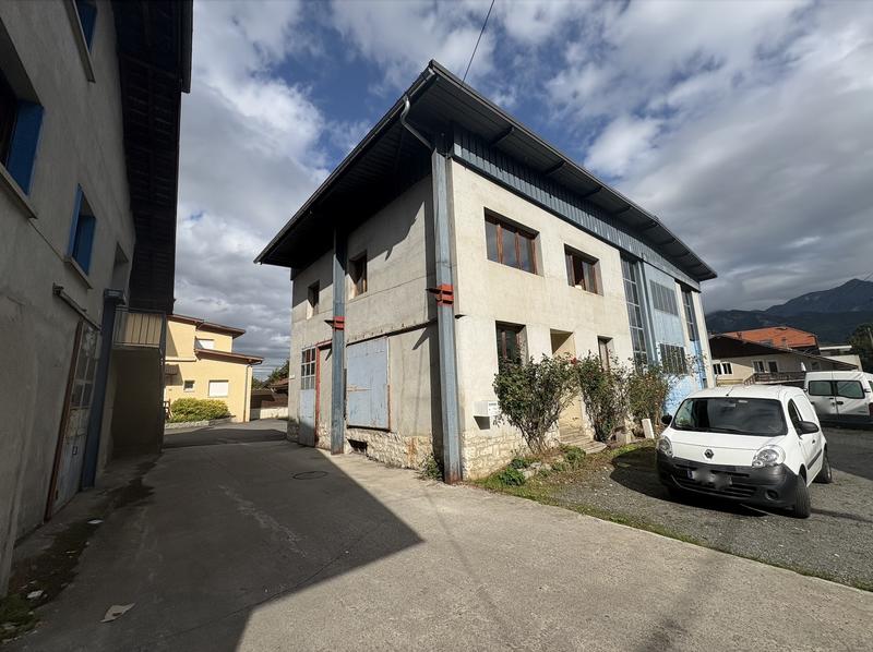 Immeuble mixte - 408 m² - 6 pièces