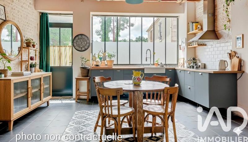 Maison - 288 m² - 8 pièces