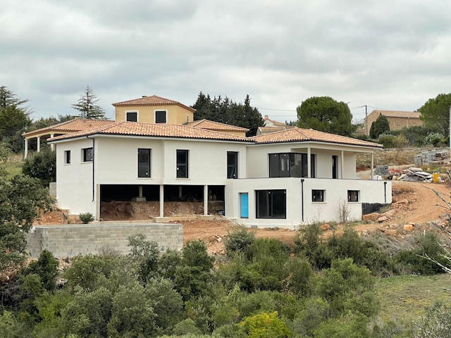 Villa - 243 m² - 6 pièces