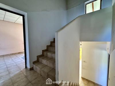 Maison - 96 m² - 4 pièces