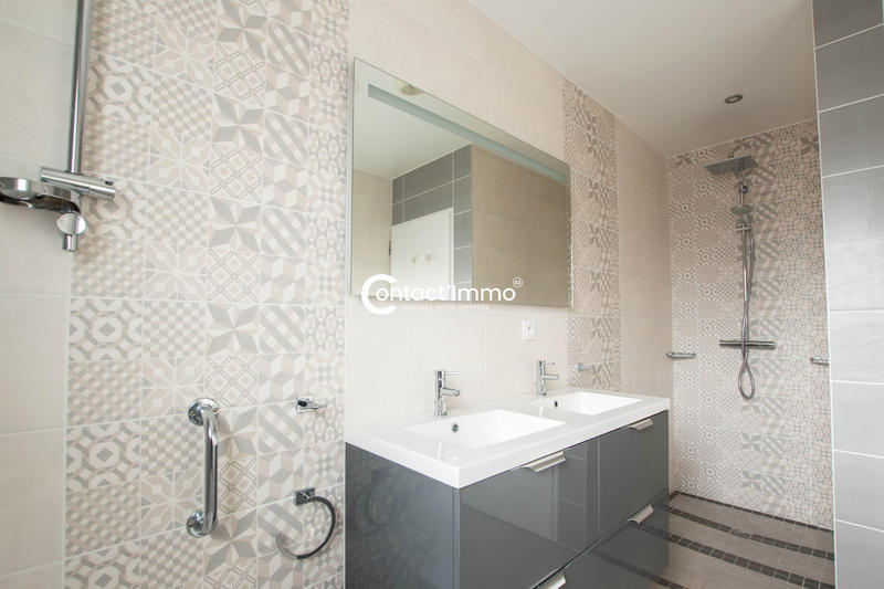 Maison - 138 m² - 5 pièces