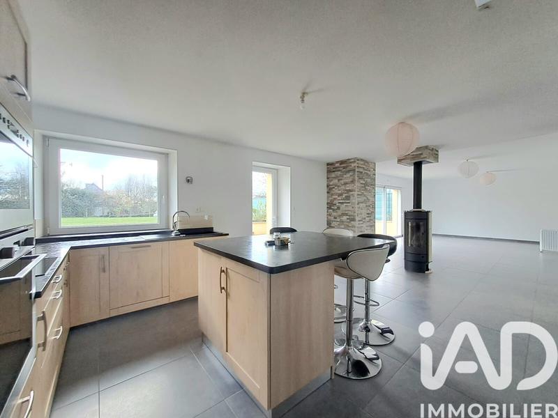 Maison - 143 m² - 6 pièces