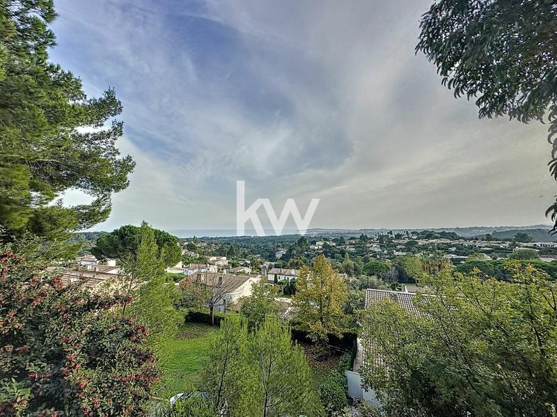 Appartement - 92 m² - 4 pièces